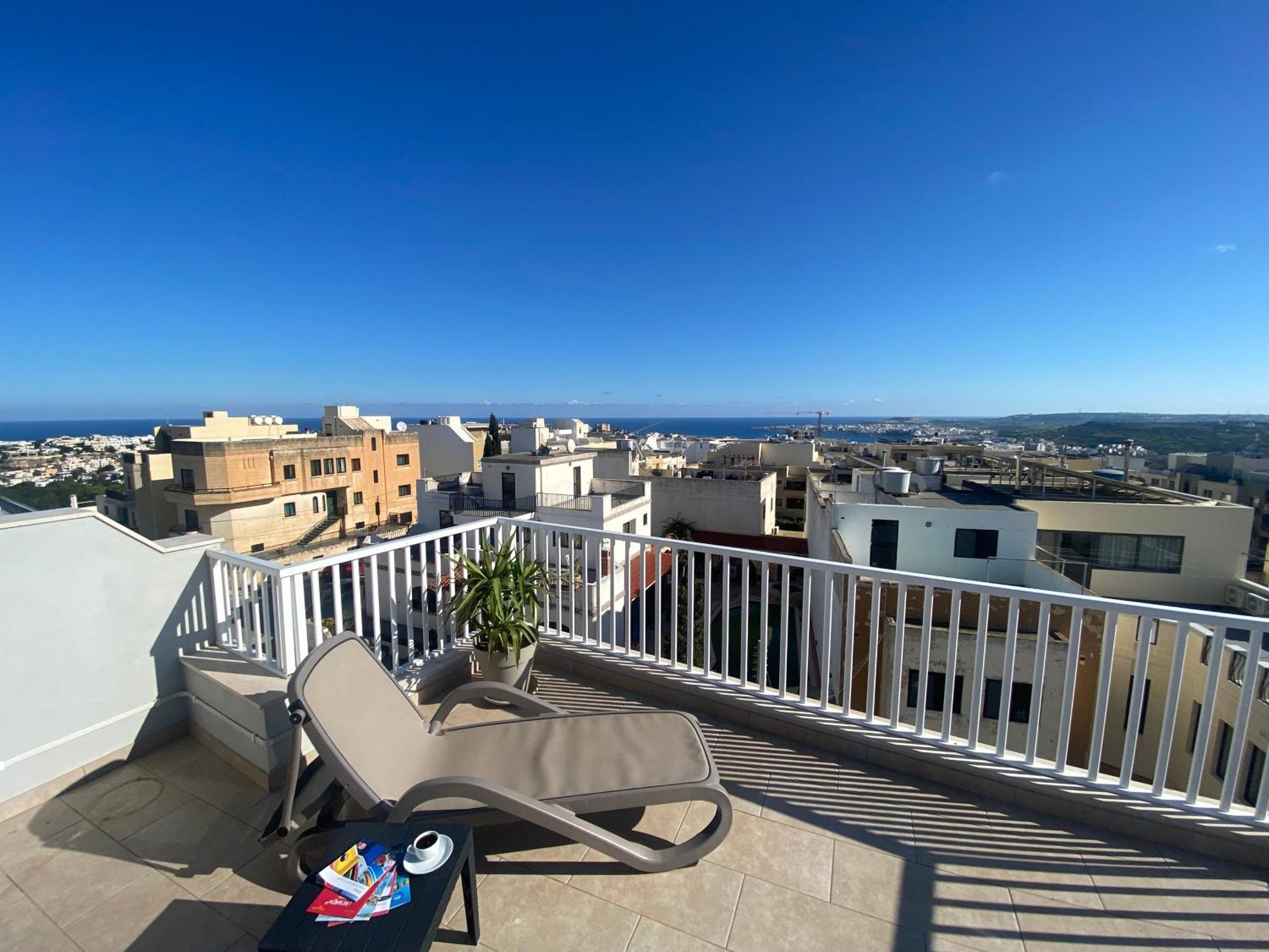 Sunshine Apartments Mellieha - Modern Two Bedroom Penthouse With Terrace Exterior photo